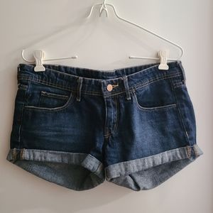 H&M Mini Skinny Low Waist Shorts